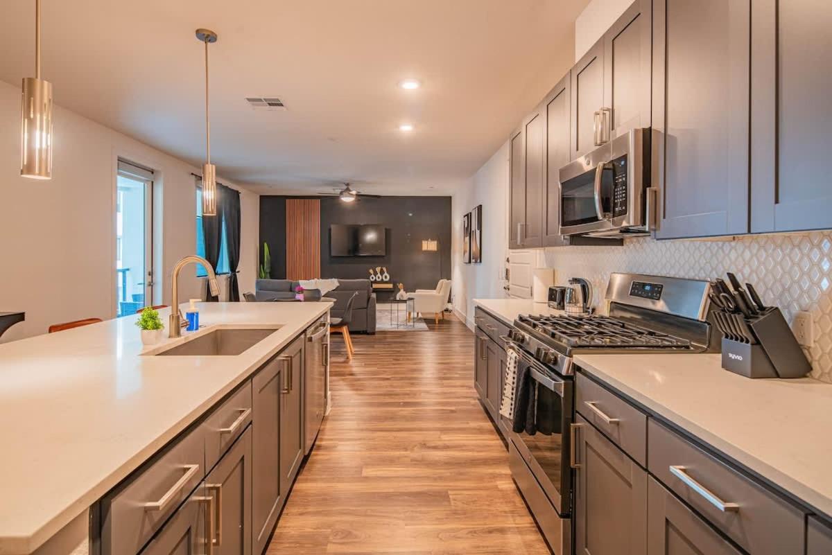 Cozy 1br Kierland Commons, Tpc Golf, Pool, Gym, W-d