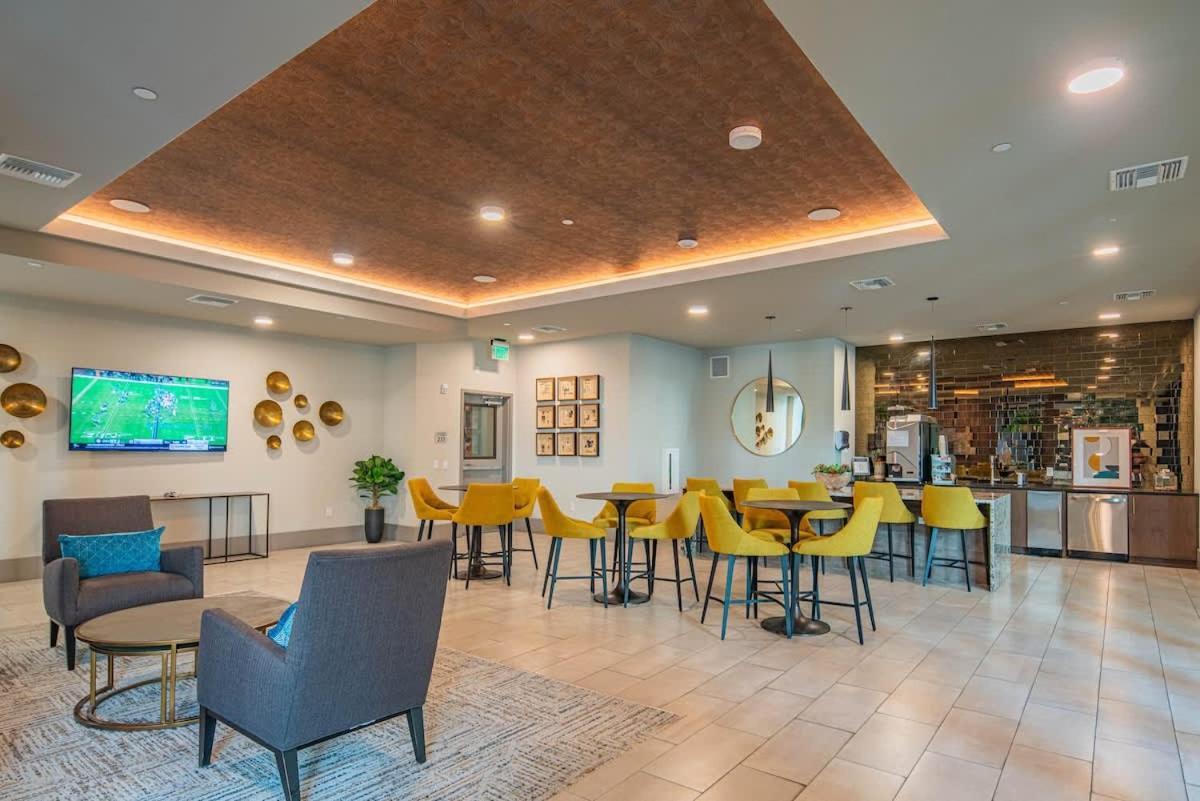 Apartment Cozy 1br Kierland Commons, Tpc Golf, Pool, Gym, W-d