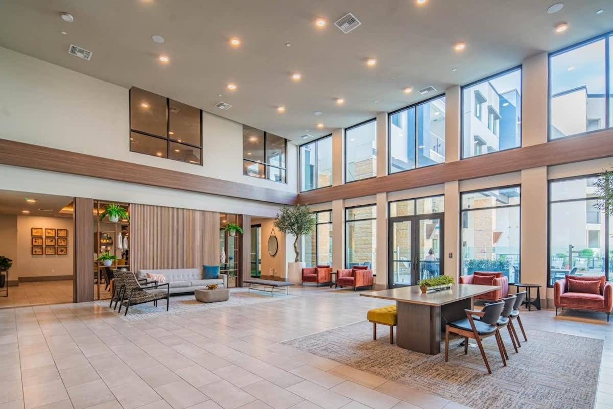 Cozy 1br Kierland Commons, Tpc Golf, Pool, Gym, W-d Apartment *