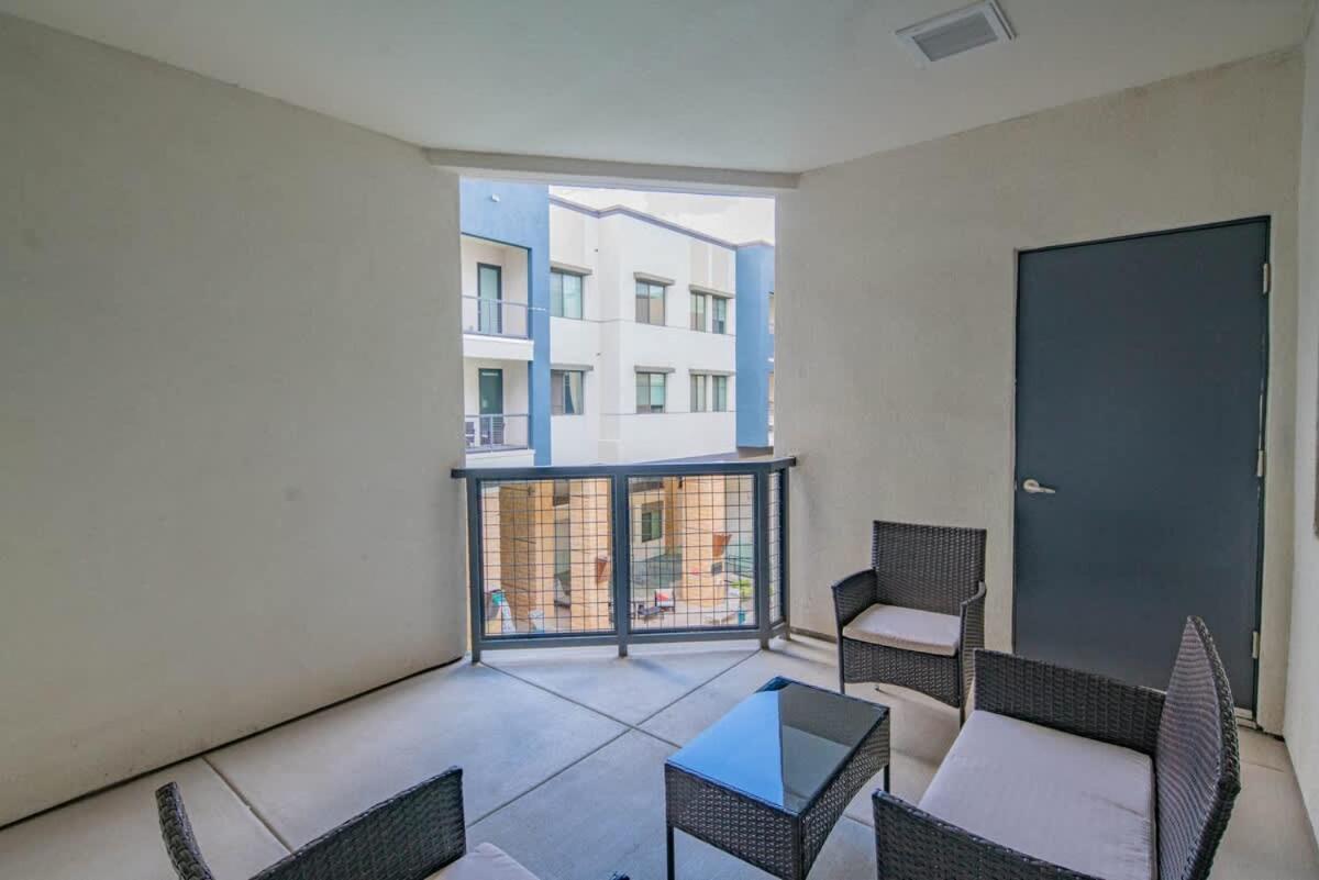 Cozy 1br Kierland Commons, Tpc Golf, Pool, Gym, W-d *