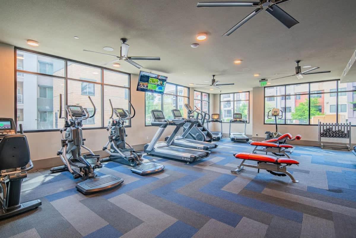 Apartment Cozy 1br Kierland Commons, Tpc Golf, Pool, Gym, W-d *
